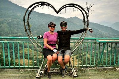 Steve Trudgeon and Anne Scaife Cycling on the  tour with redspokes
